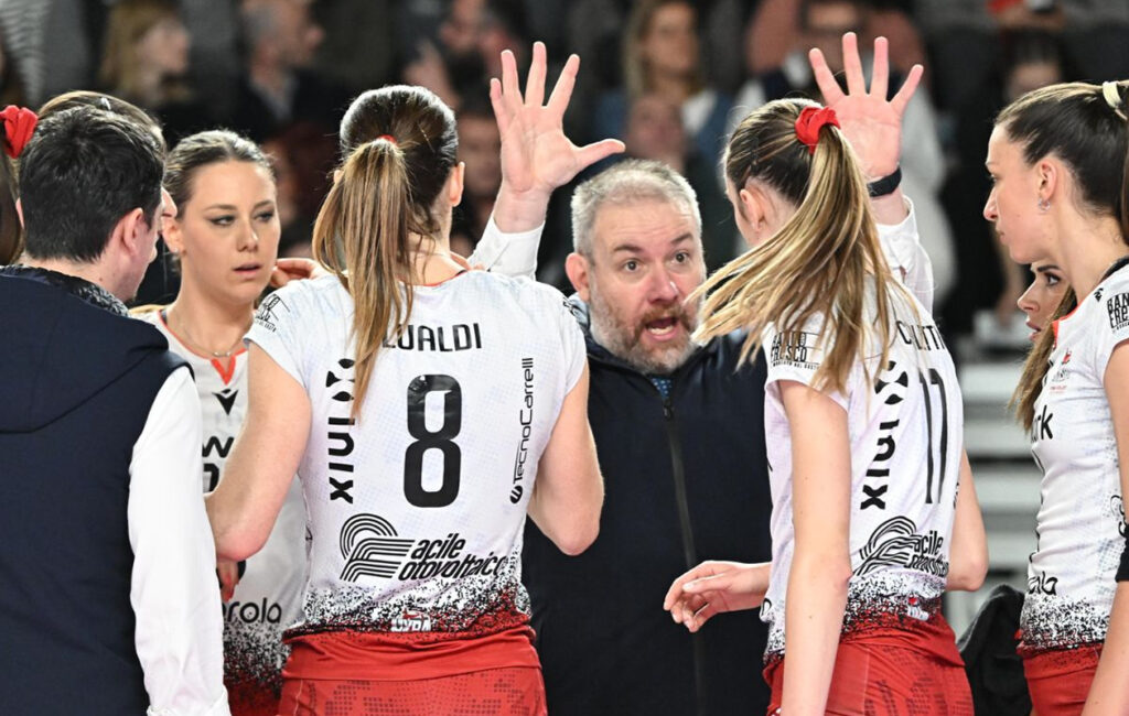 Enrico Barbolini UYBA Volley Busto Arsizio timeout