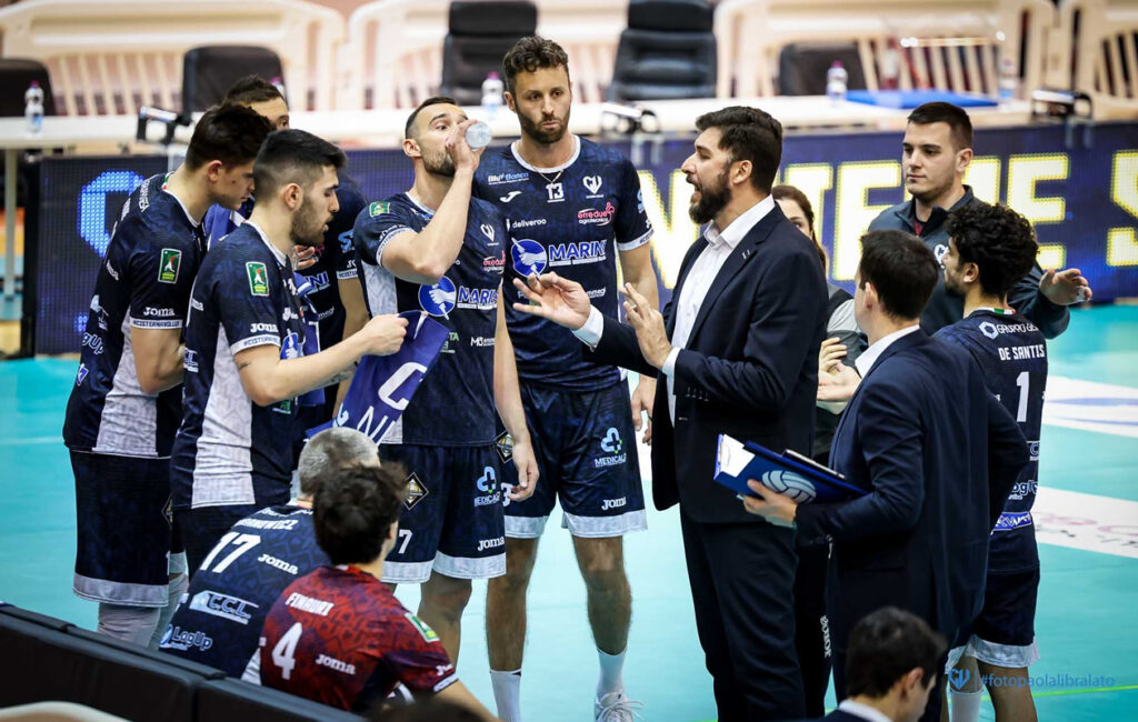Guillermo Falasca timeout Cisterna Volley