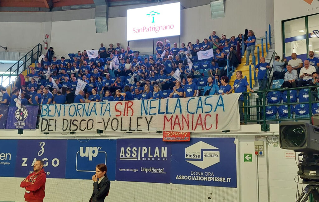 Mint Vero Volley Monza striscione tifosi
