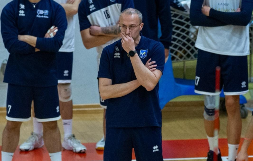 Coach Pascucci Nef re Salmone Volley Libertas Osimo