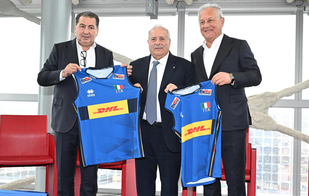 Fefè De Giorgi Julio Velasco Giuseppe Manfredi presentazione nazionali maglia