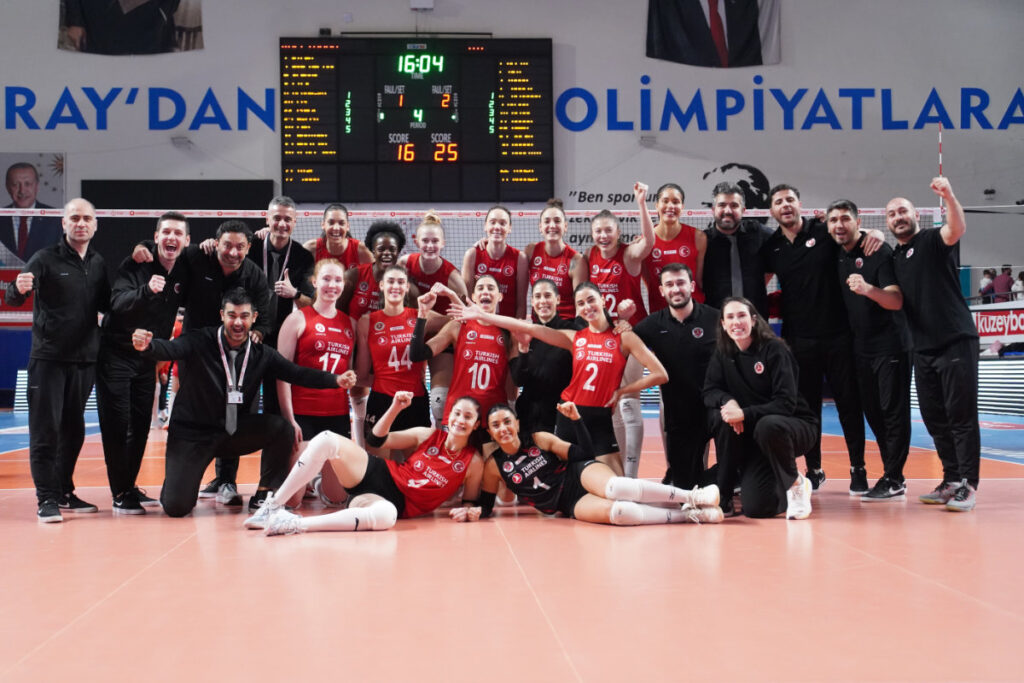 Mazzanti Hava Yollari Italiani all'estero