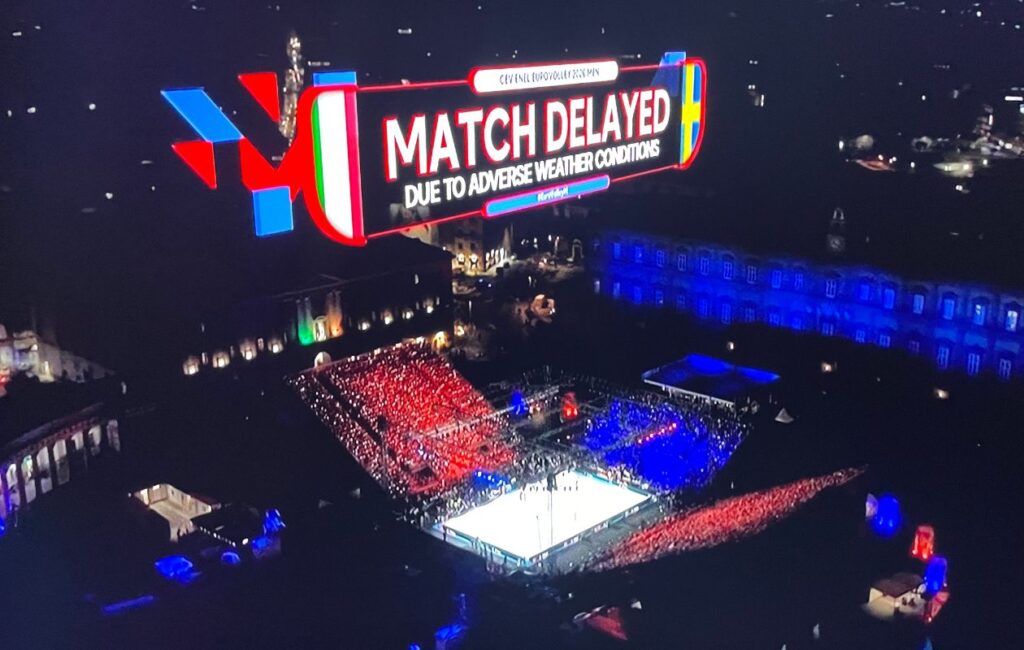 EuroVolley maschile: pioviggina a Napoli, ma si gioca. Italia-Svezia LIVE